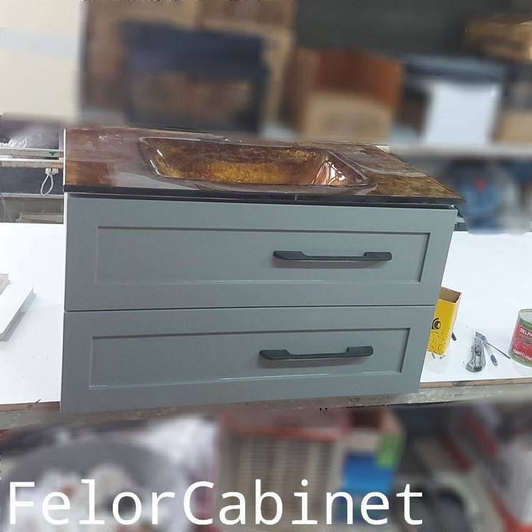 کابینت روشویی پی وی سی مدل 1061 با صفحه روشویی شیشهای مشکی طلایی